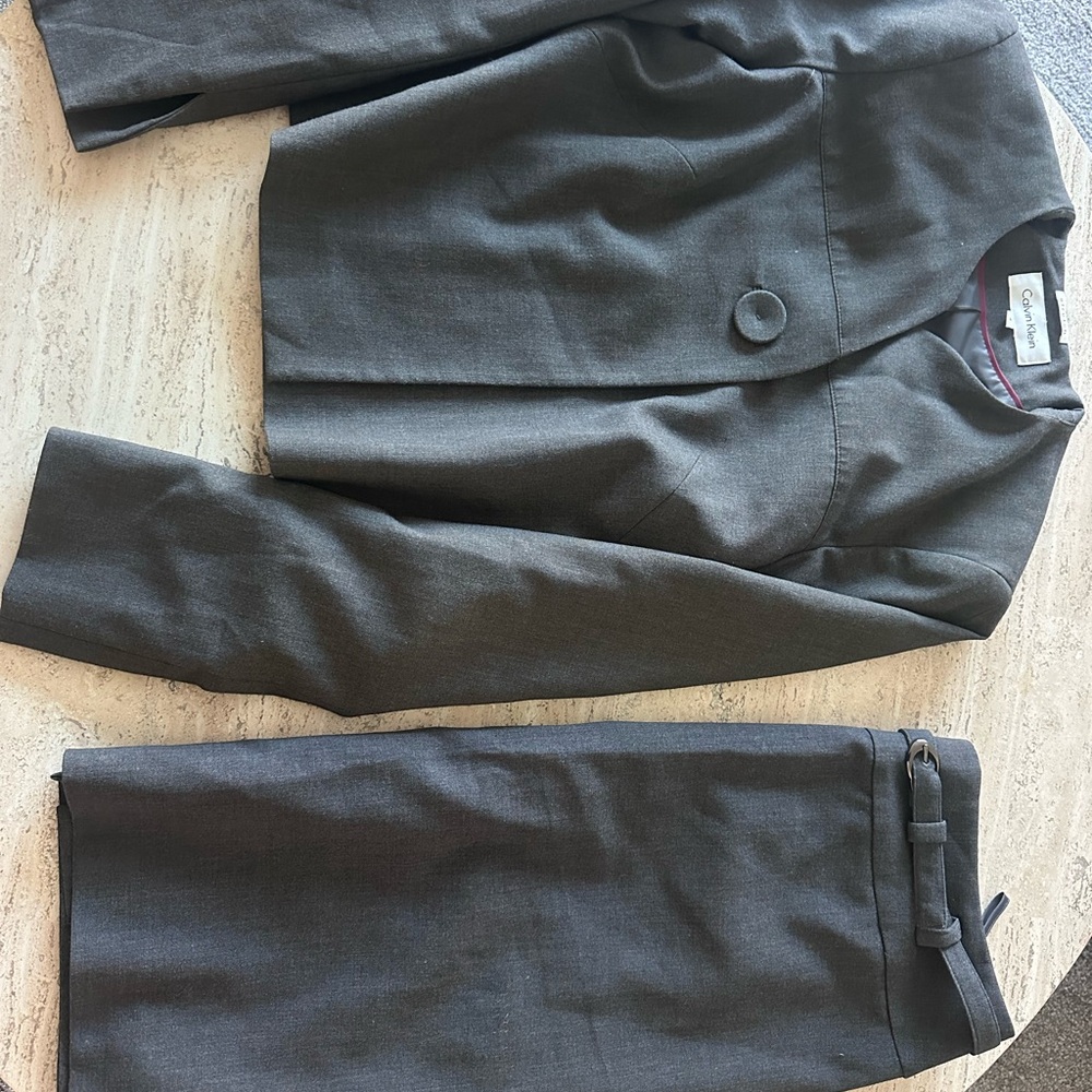 Suite Women/ two piece Calvin Klein